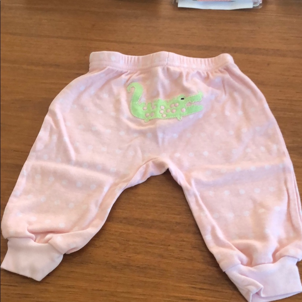 Mainstreet collection pink alligator dot pants.